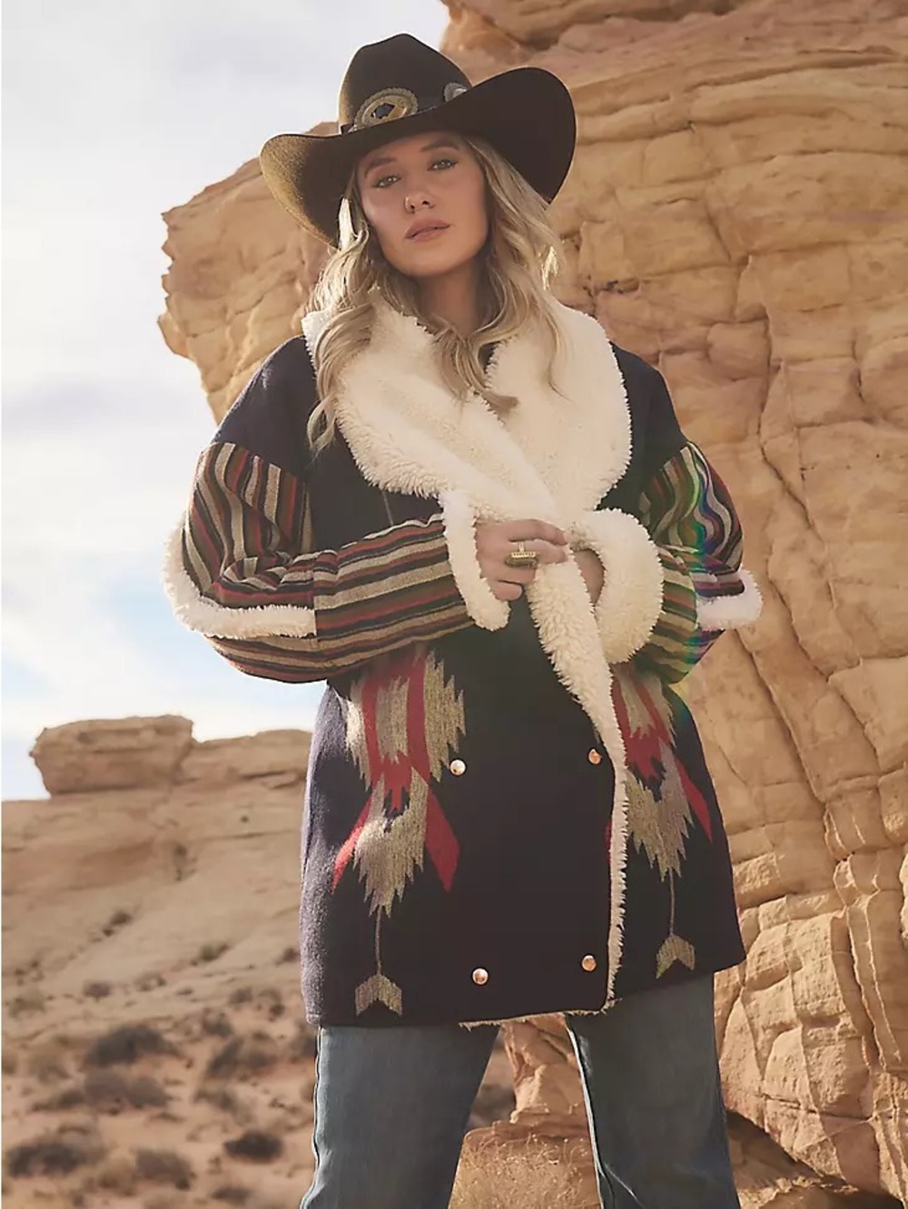 Lainey Wilson X Wrangler black denim coat with fur trim - Picture 5 of 5